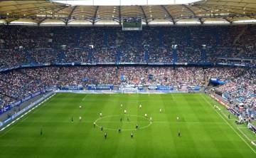 枪迷赠2.4万美元劳力士被拒，加布回赠欧冠冠军承诺（配图示意）